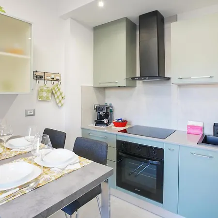 2 Bedroom Cozy In 아파트